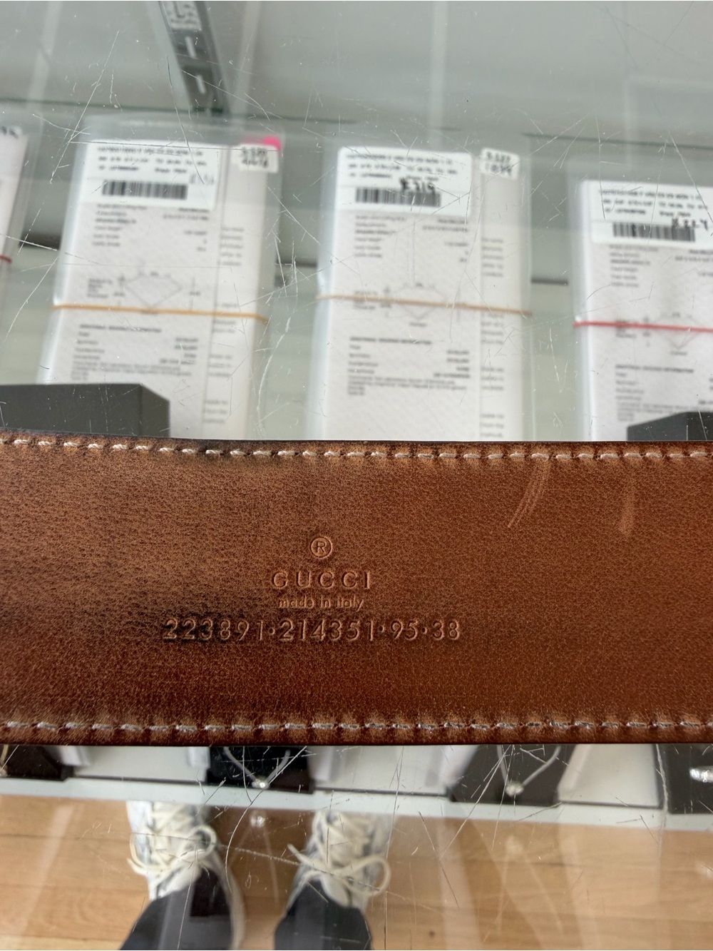 Gucci interlocking G Buckle on Black Monogram Leather belt - Picture 2 of 9